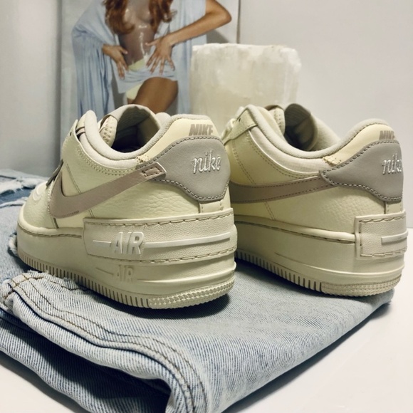 NIKE Air Force 1 Low Shadow Coconut Milk - Picture 2 of 4